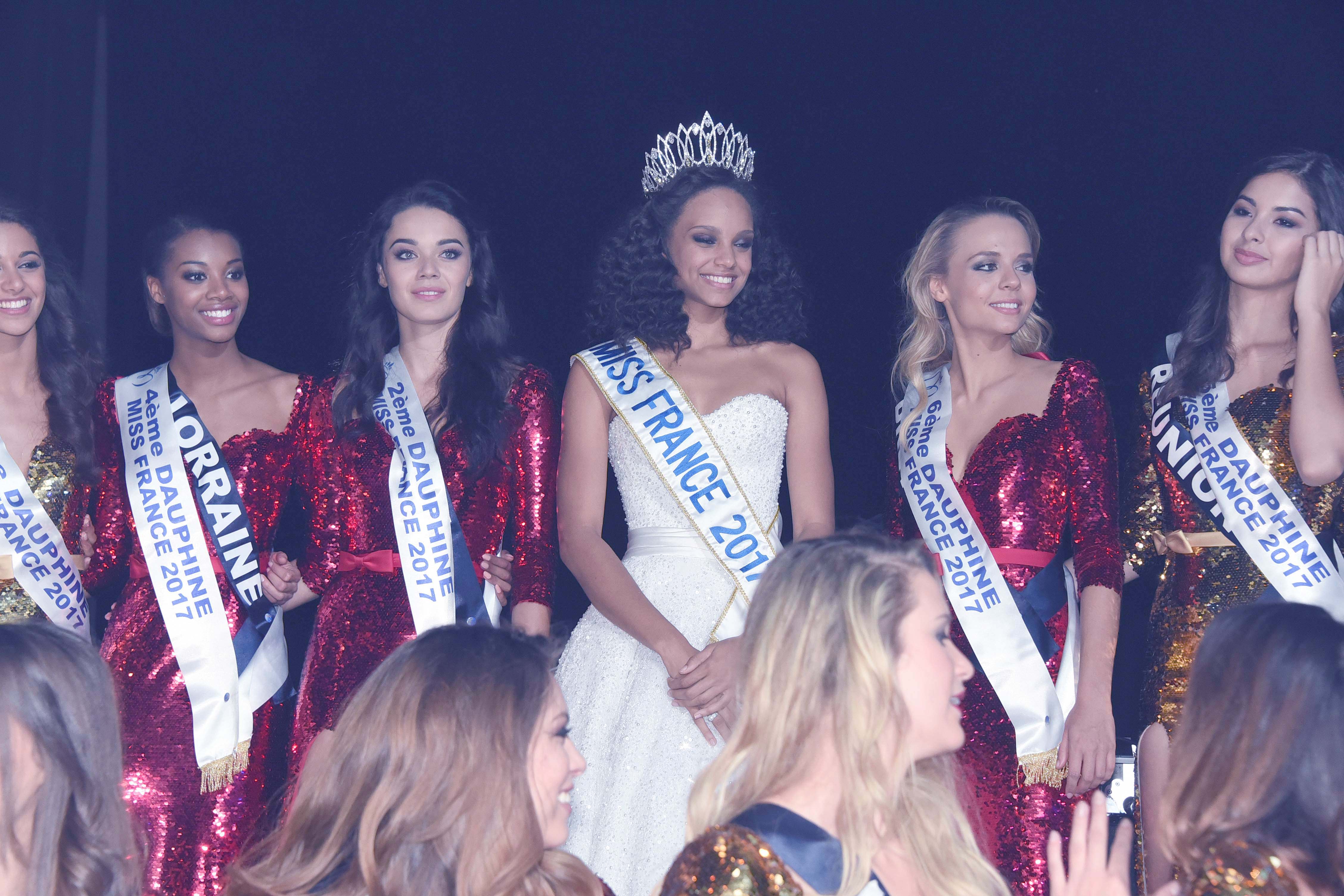 Avec les autres Miss à la soirée de gala