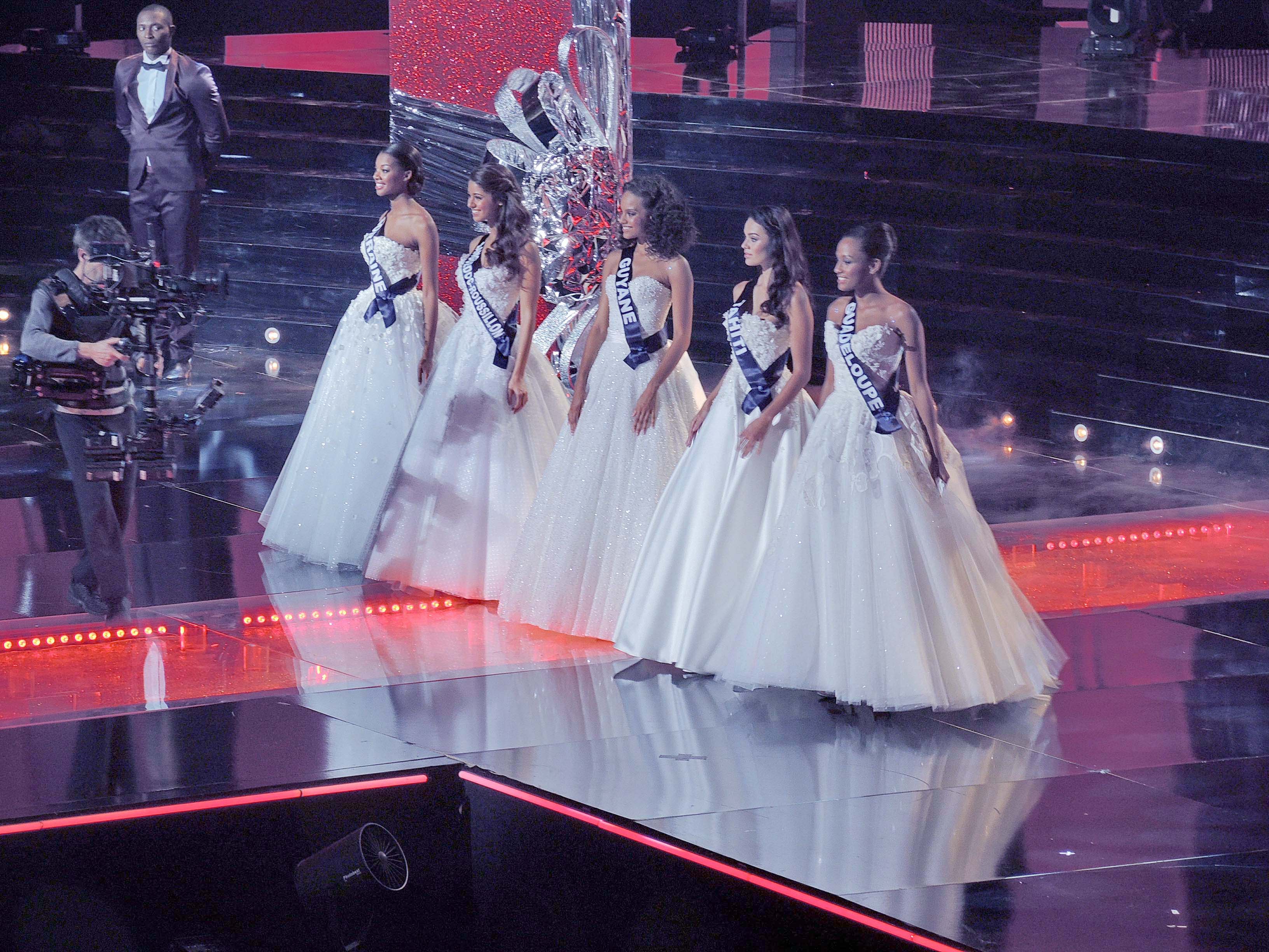 Alicia Aylies couronnée Miss France 2017