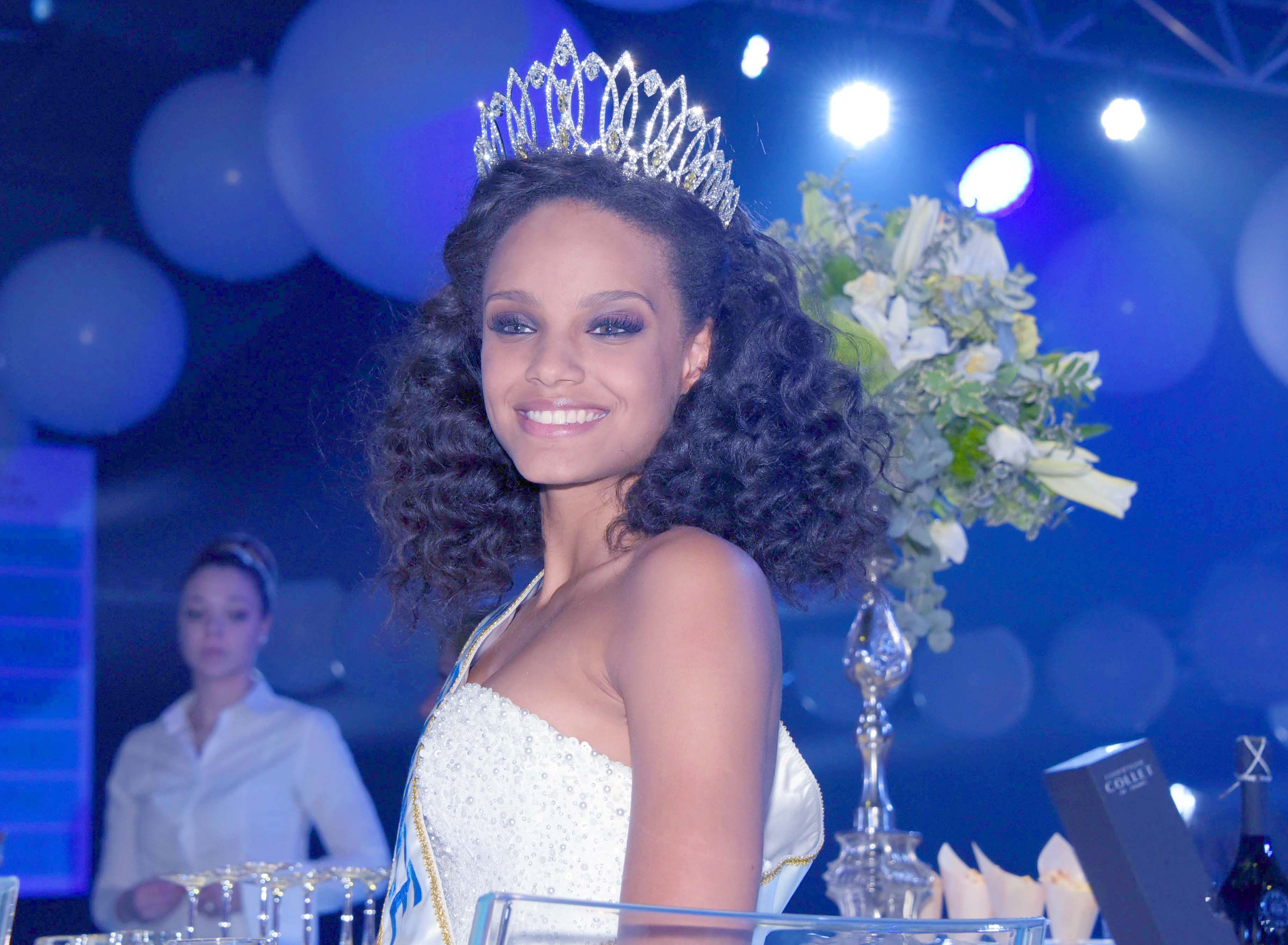 Alicia Aylies couronnée Miss France 2017
