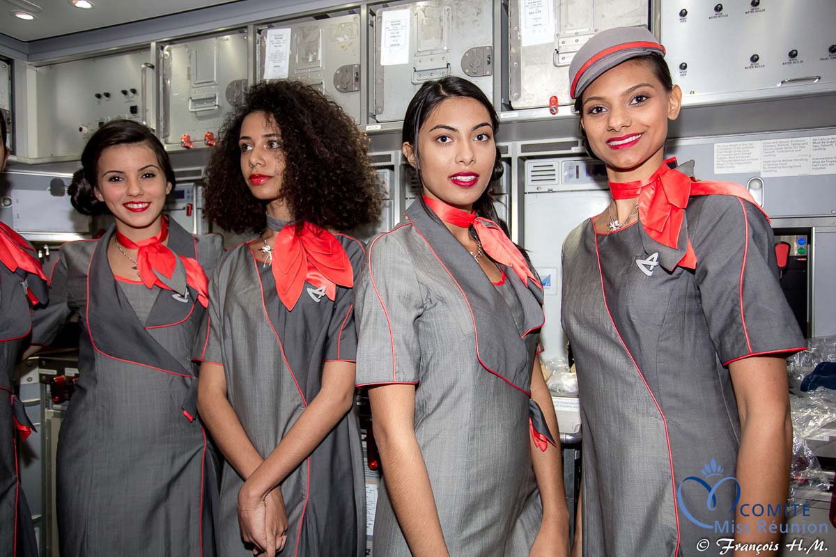 Les 12 candidates de retour de Bangkok avec Air Austral
