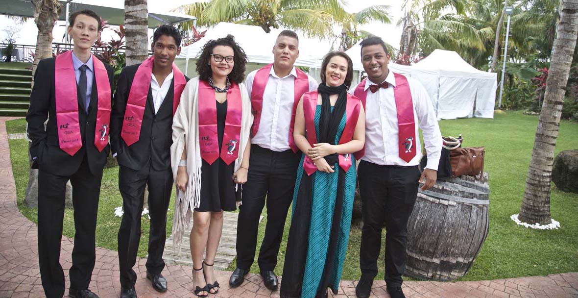 Miss Réunion marraine de la cérémonie de remise de diplômes à l'IUT