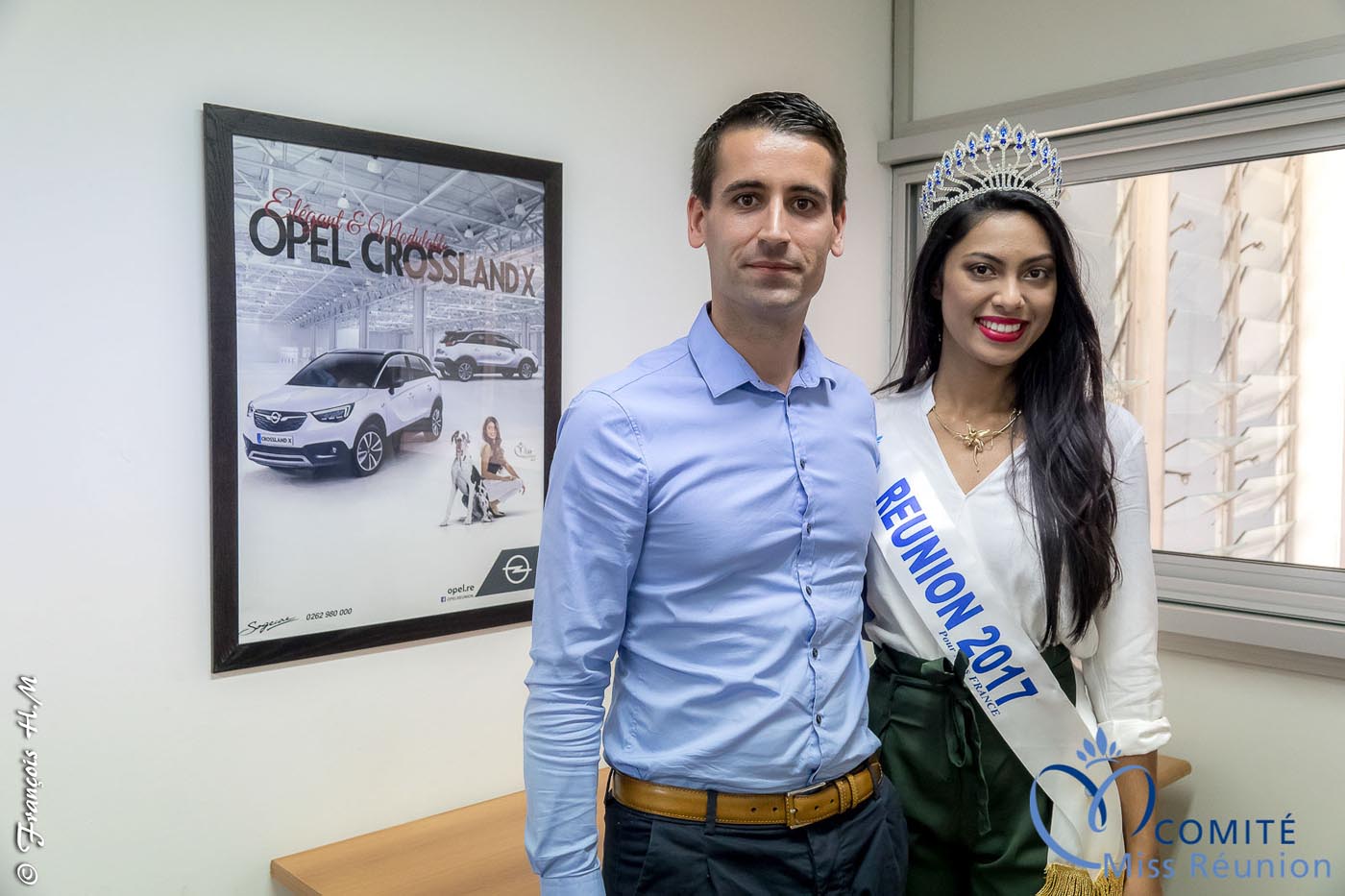 Miss Réunion a reçu les clés de son Opel Crossland X