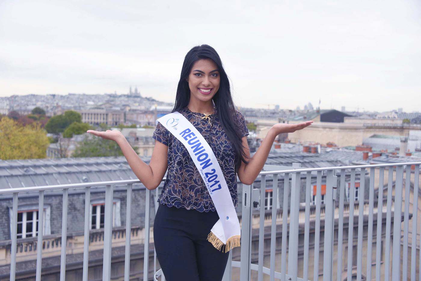 Miss Réunion à l'Assemblée Nationale, invitée par le député David Lorion