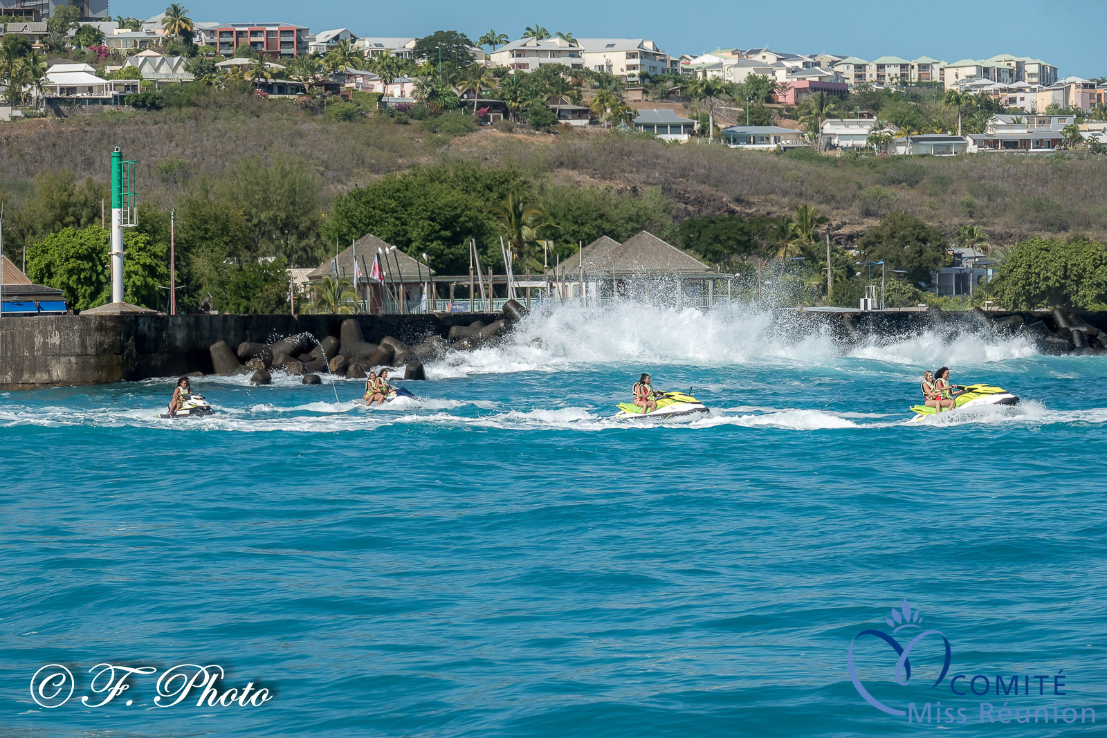 Les candidates Miss Réunion 2021 s'éclatent en jet ski !