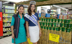 Ambre N'guyen avec Soleil Réunion au Super U de La Rivière Saint-Louis