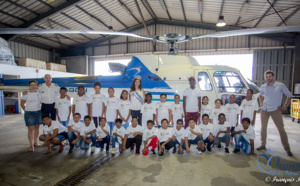 Miss Réunion en hélicoptère avec les enfants de 1000 Sourires