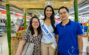 Miss Réunion 2017 en dédicaces à l'Étang-Salé