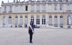 Miss Réunion à l'Assemblée Nationale, invitée par le député David Lorion